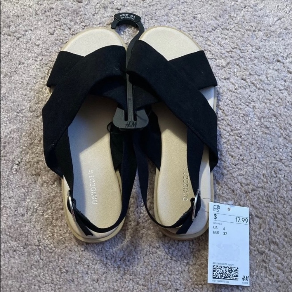 NWT Divided H&M black sandals size 6